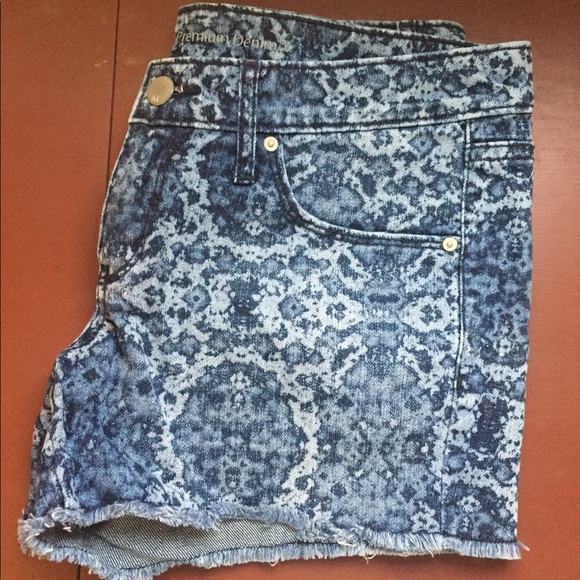 Mossimo premium denim mid-rise shorts size 2 - Picture 4 of 5